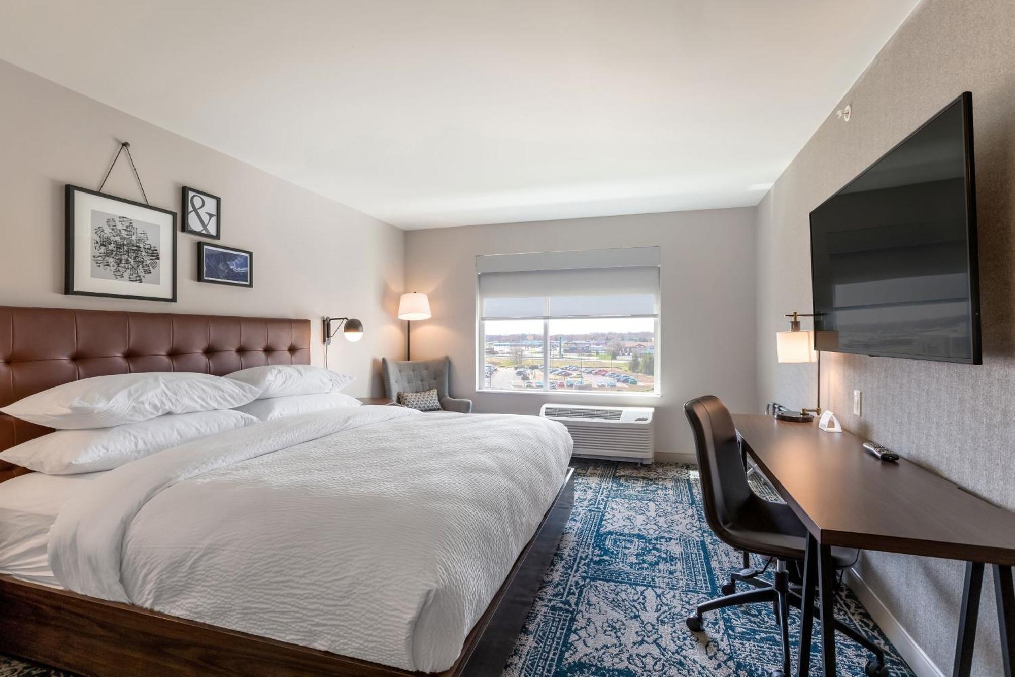 Four Points By Sheraton Elkhart Exterior photo